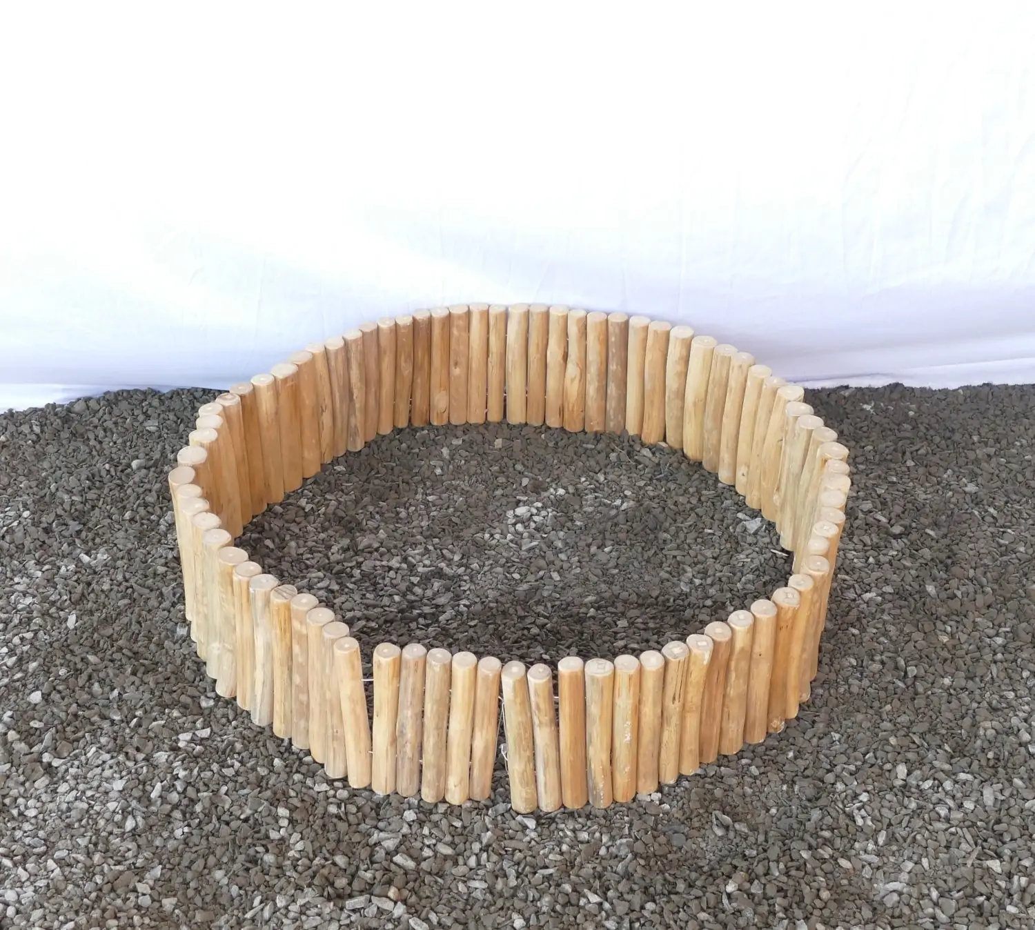Artikelbild 5 des Artikels “Bordürenrolle aus Teakholzzweigen 250 x 20 cm aus SVLK-Teakholzzweig “